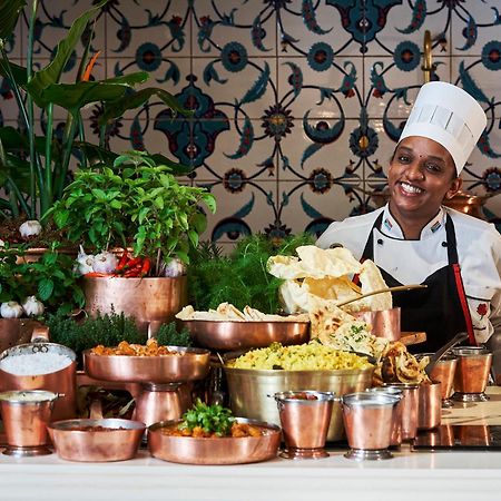 Hotel The Oyster Box Umhlanga Rocks Exteriér fotografie Indian cuisine